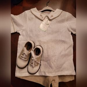 NWT The Oaks Tan Lenin Cross Set